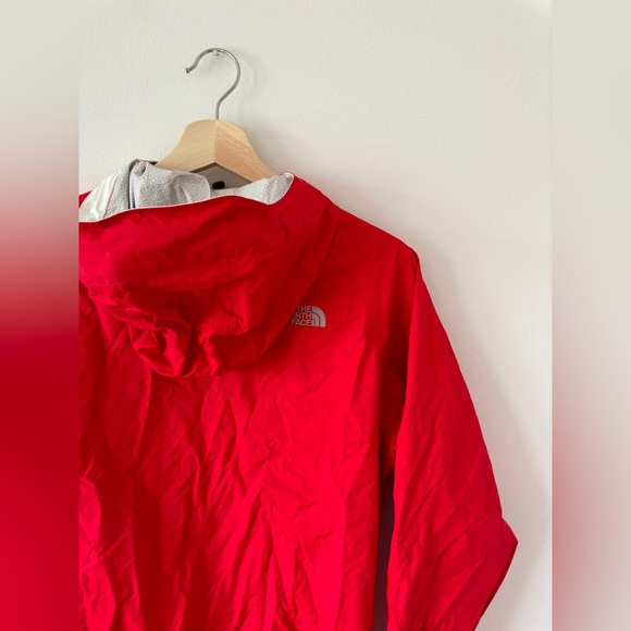 ⛺️ SOLD ⛺️ The North Face Women’s Hyvent Venture Rain Coat Jacket - Picture 7 of 10